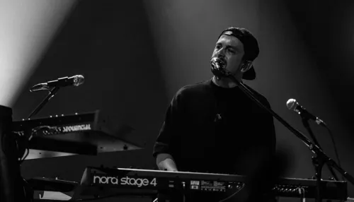 Барнаул – моя первая сцена. Клавишник группы Dabro рассказал о встрече с родным городом