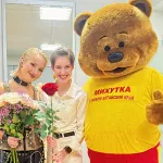 Клава Кока встретилась с особенной девочкой перед выступлением в Барнауле