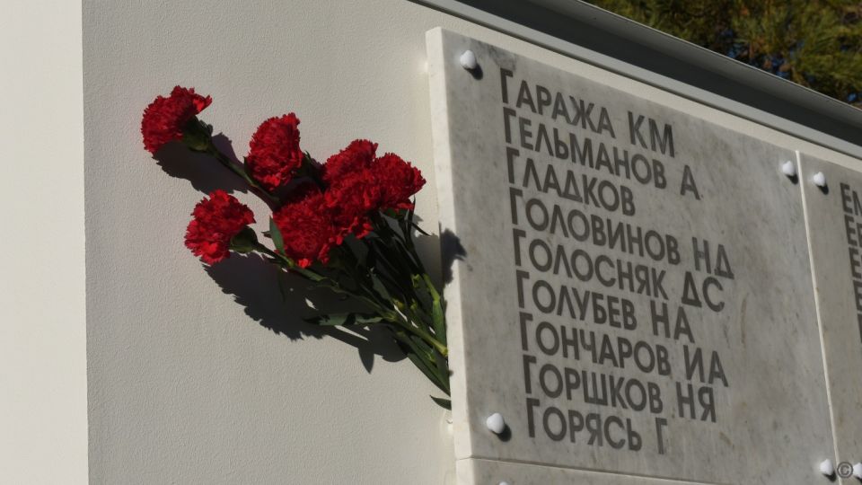 Памятник воинам, погибшим от ран в госпиталях города Барнаула в годы Великой Отечественной войны 1941-1945 годов Памятник воинам, погибшим от ран в госпиталях города Барнаула в годы Великой Отечественной войны 1941-1945 годов