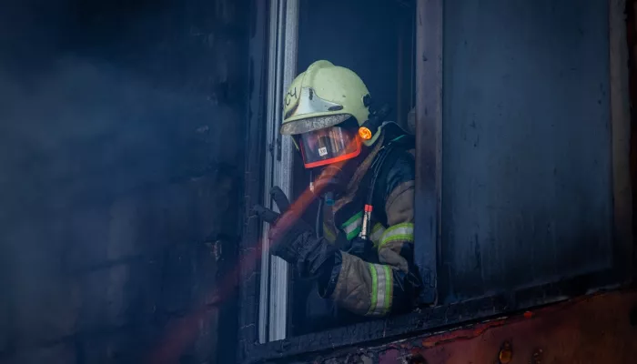 Первые лица Алтайского края поздравили спасателей с профессиональным праздником