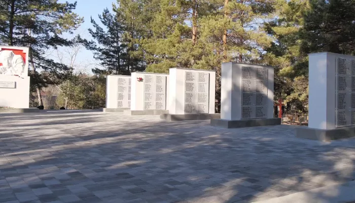 Памятник воинам, погибшим от ран в годы ВОВ, отремонтировали в Барнауле