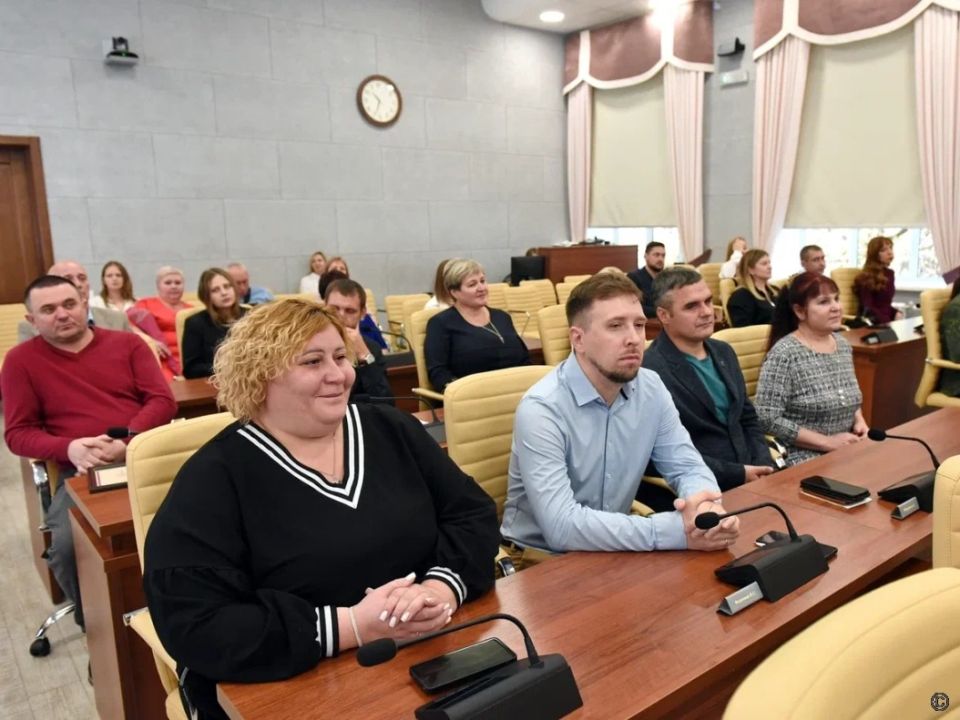Вручение наград в администрации Барнаула Вручение наград в администрации Барнаула