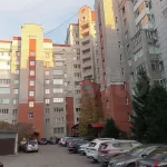 Квартиру с соседями-миллионерами, зимним садом и тремя туалетами продают в Барнауле