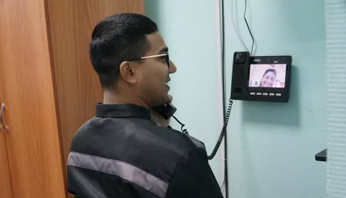 Она в Болливуде, он – в тюремном театре: история индийца, попавшего в колонию на Алтае