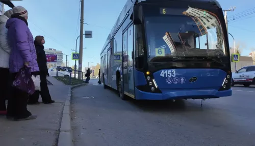 Пять новых троллейбусов вышли на маршруты в Барнауле