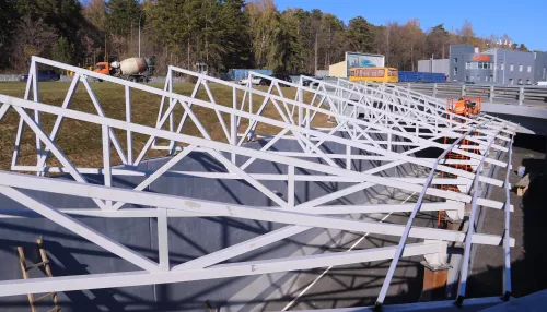 Ребра крыши и асфальт: как в Барнауле готовятся к запуску долгожданной развязки