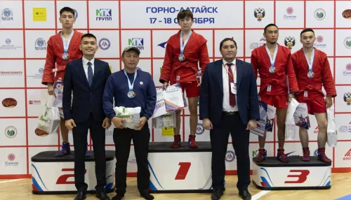 Четыре спортсмена Республики Алтай стали мастерами спорта по самбо