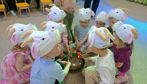 Крошечный театр - на особенных гастролях в барнаульском Доме ребенка