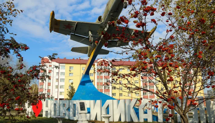 Каски и краски Новосиликатного: чем живет далекий уголок индустриального Барнаула. Фото