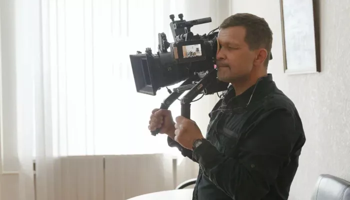 Режиссера Сергея Политика зарезали возле подъезда дома: что известно