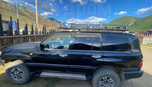 Несокрушимый Land Cruiser для бездорожья продают за 2,5 млн в Горно-Алтайске. Фото