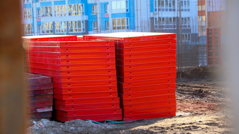 Строительство здания для филиала Городской поликлиники №9 в Барнауле. Октябрь 2025 года Строительство здания для филиала Городской поликлиники №9 в Барнауле. Октябрь 2025 года