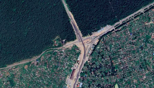 Кроха-терминал, развязка и не только: как выглядят большие стройки Барнаула из космоса