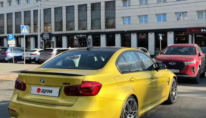 Золотистый BMW из Кореи, который ездил только летом, продают за 6,4 млн в Барнауле Золотистый BMW из Кореи, который ездил только летом, продают за 6,4 млн в Барнауле