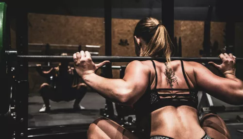 Травма чемпиона мира. Кто покинул шоу Титаны в новом выпуске