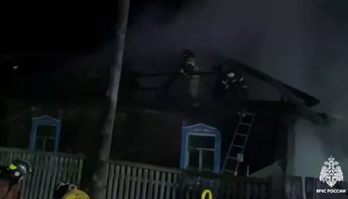 Три человека пострадали при пожаре в алтайской Майме