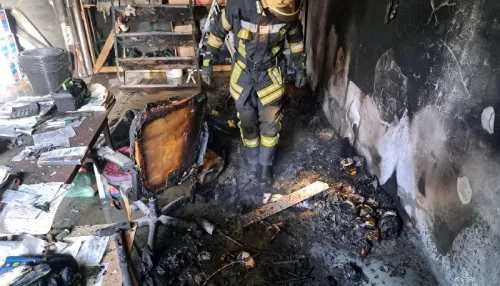 Пожар произошел в строящейся школе на улице Попова в Барнауле