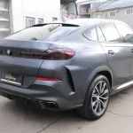 Матовый BMW с черным потолком и в дорогой коже продают в Барнауле. Фото