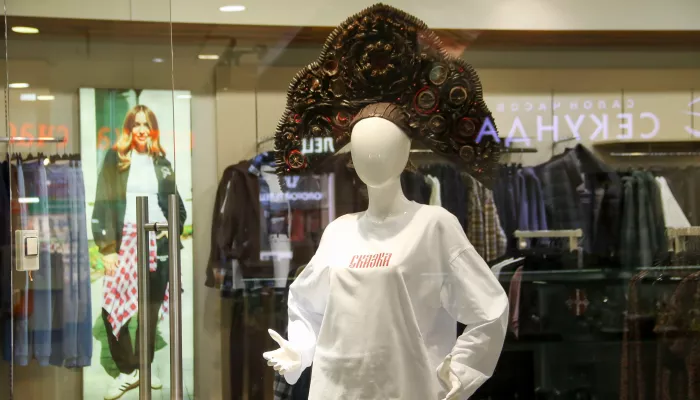 Русский дух: как дизайнеры Алтая возвращают моду на кокошники и другую старину. Фото