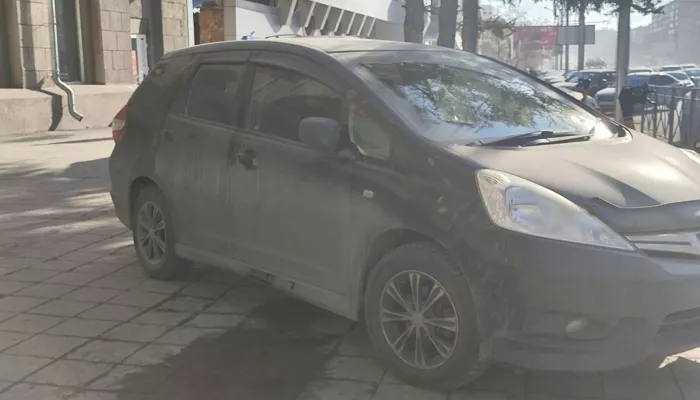 Новосибирск накрыло пылью и грязью после режима черного неба Новосибирск накрыло пылью и грязью после режима черного неба