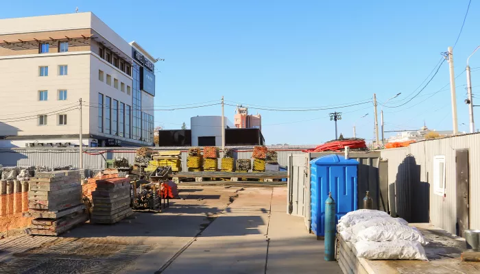 Кран убрали, вопросы остаются: что происходит на стройке ЦУМа в Барнауле. Фото Кран убрали, вопросы остаются: что происходит на стройке ЦУМа в Барнауле. Фото