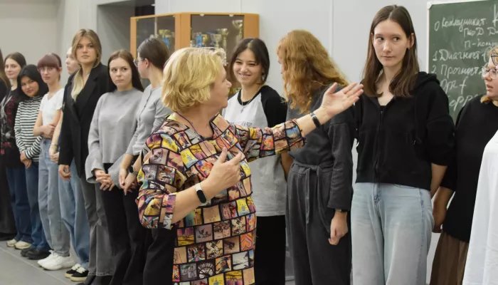 300 студентов проходят обучение в АлтГПУ по должности Вожатый 300 студентов проходят обучение в АлтГПУ по должности Вожатый