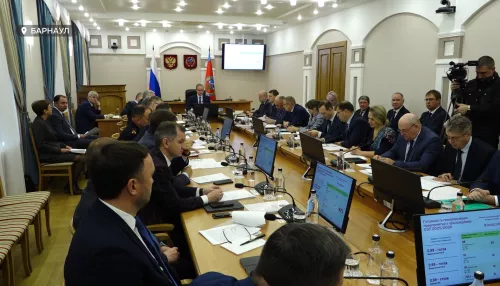 В правительстве Алтайского края обсудили готовность объектов ЖКХ к зиме