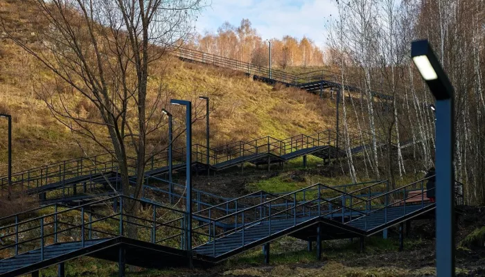 Бережно и надежно: в Горном Алтае открыли смотровую площадку на горе Чертов палец Бережно и надежно: в Горном Алтае открыли смотровую площадку на горе Чертов палец