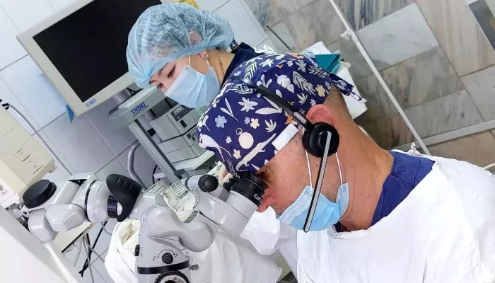 Ведущий отохирург московской больницы обучает врачей Республики Алтай Ведущий отохирург московской больницы обучает врачей Республики Алтай