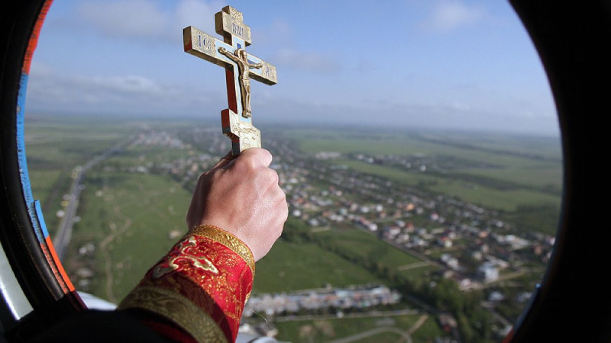 Священника в Новокузнецке отстранили от службы после конфликта с электрошокером