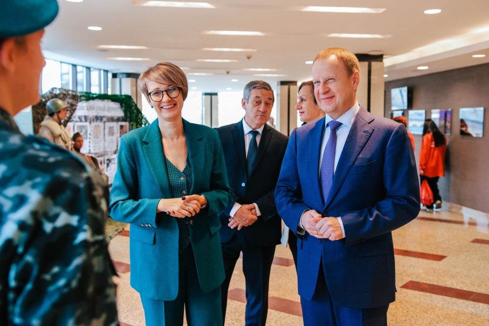 VIII Слет патриотических объединений "Молодые патриоты – сила Сибири, Урала и Дальнего Востока" VIII Слет патриотических объединений "Молодые патриоты – сила Сибири, Урала и Дальнего Востока"