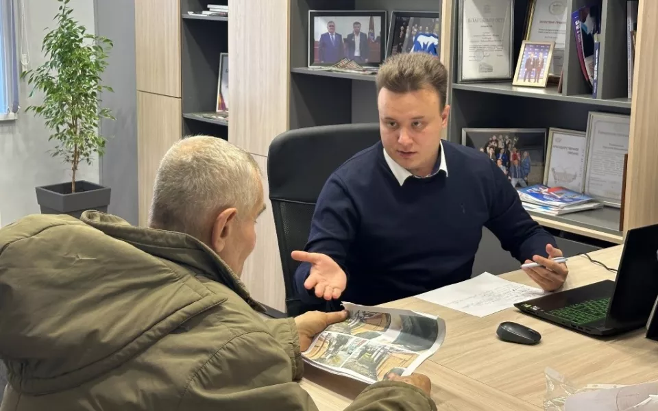 Чистый двор и помощь волонтерам: депутаты БГД помогли барнаульцам решить ряд вопросов