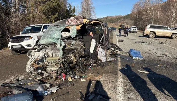В страшной аварии в Республике Алтай погибла жительница Омской области В страшной аварии в Республике Алтай погибла жительница Омской области