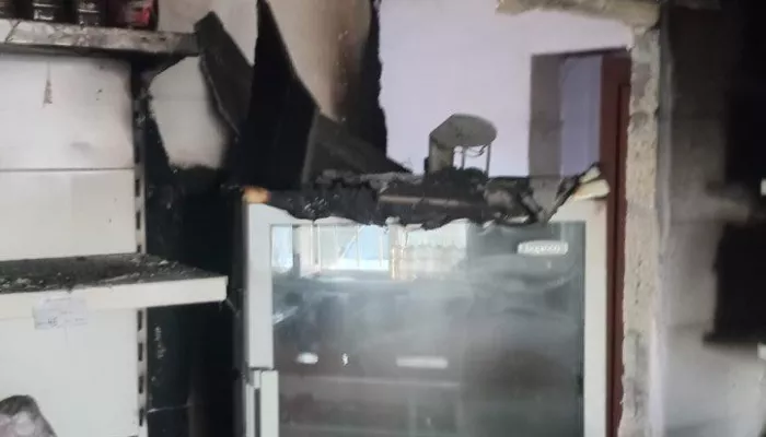 Пожар произошел в сельском магазине в Залесово в Алтайском крае Пожар произошел в сельском магазине в Залесово в Алтайском крае