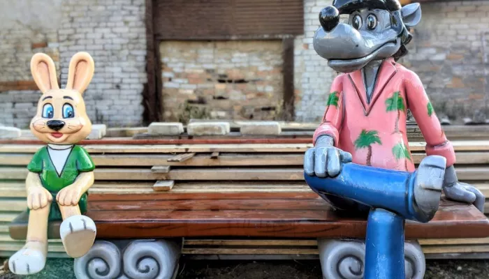 Лавочки из барнаульского зоопарка, ставшие причиной штрафа, нашли новый дом Лавочки из барнаульского зоопарка, ставшие причиной штрафа, нашли новый дом