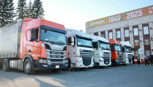 Семь фур с гумпомощью отправили из Республики Алтай на передовую