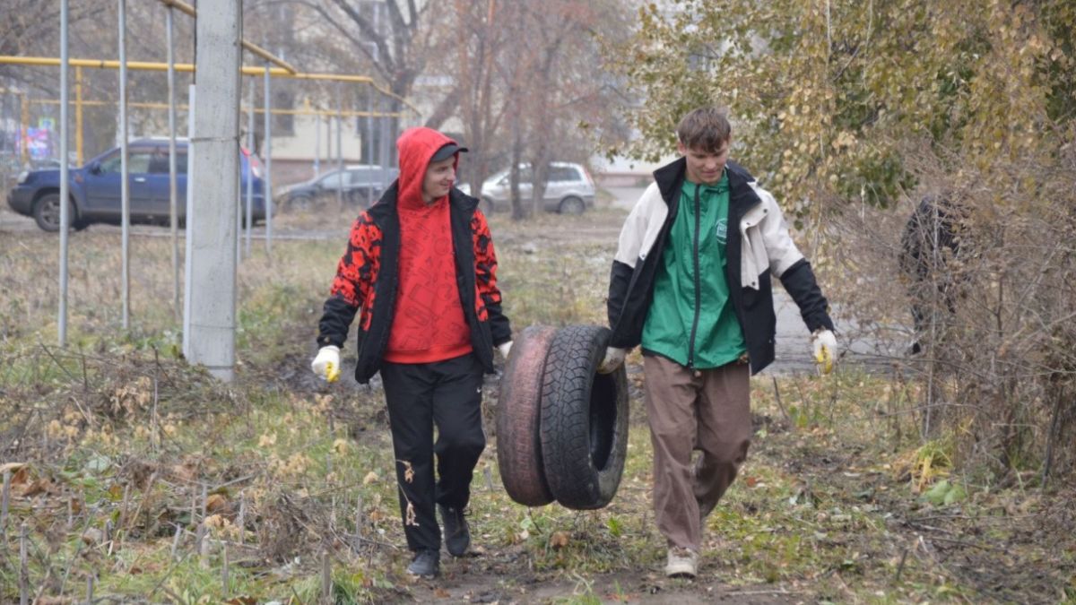 Месячник осенней санитарной очистки в Барнауле