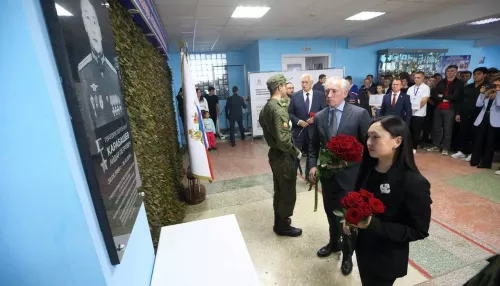 В томском вузе открыли мемориальную доску Герою России из Республики Алтай