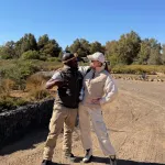 Ммм, моя любимая прическа!: Полина Диброва показала нового знакомого в Африке. Фото