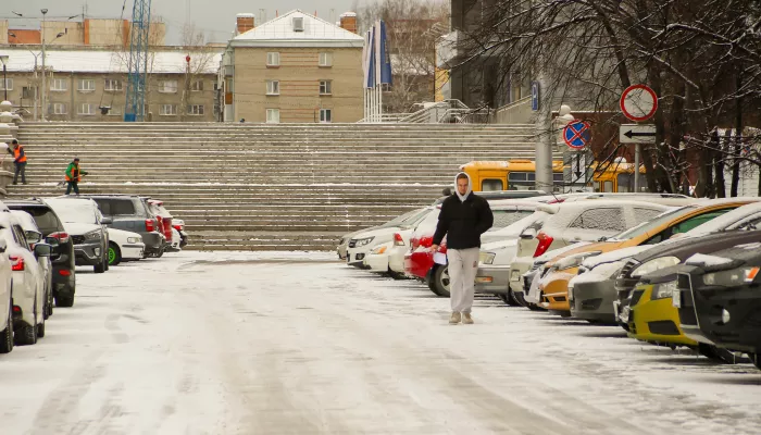 Сильный снег с дождем и оттепель ждет Барнаул в первый рабочий день 2026 года