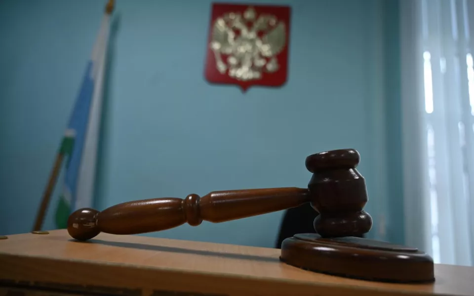 Главный ветврач свинокомплекса в Алтайском крае получил условку за взятку