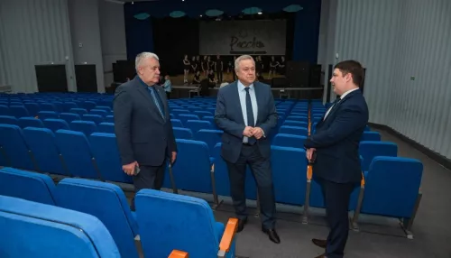 В Барнауле проверяют готовность учреждений культуры к новогодним праздникам. Фото