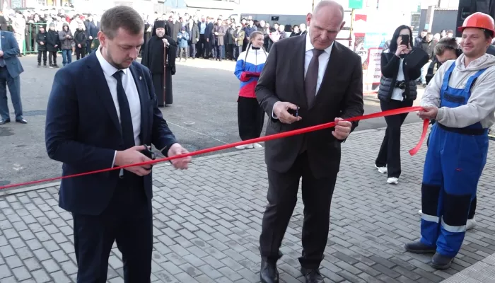 Александр Карелин побывал на открытии центра греко-римской борьбы в Бийске