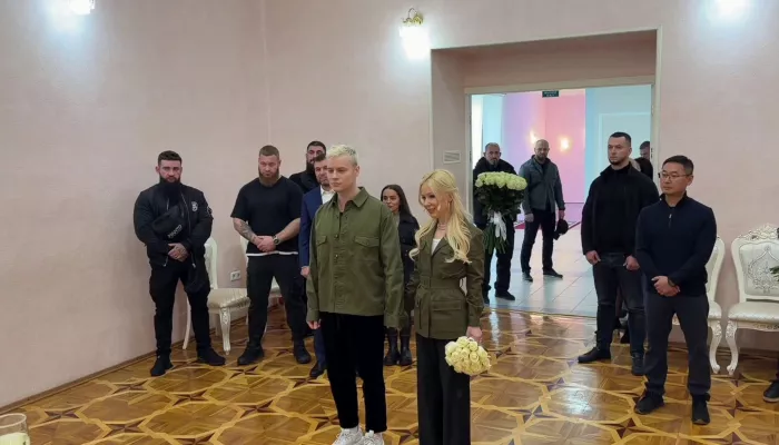 Екатерина Мизулина и Shaman поженились в ЗАГСе Донецка