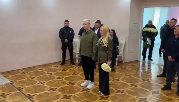 Свадьба в хаки в Донецке. Как поженились Мизулина и Shaman