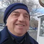 Родной и близкий: лидер группы Чайф Владимир Шахрин прогулялся по Барнаулу