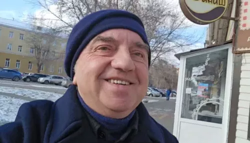 Родной и близкий: лидер группы Чайф Владимир Шахрин прогулялся по Барнаулу