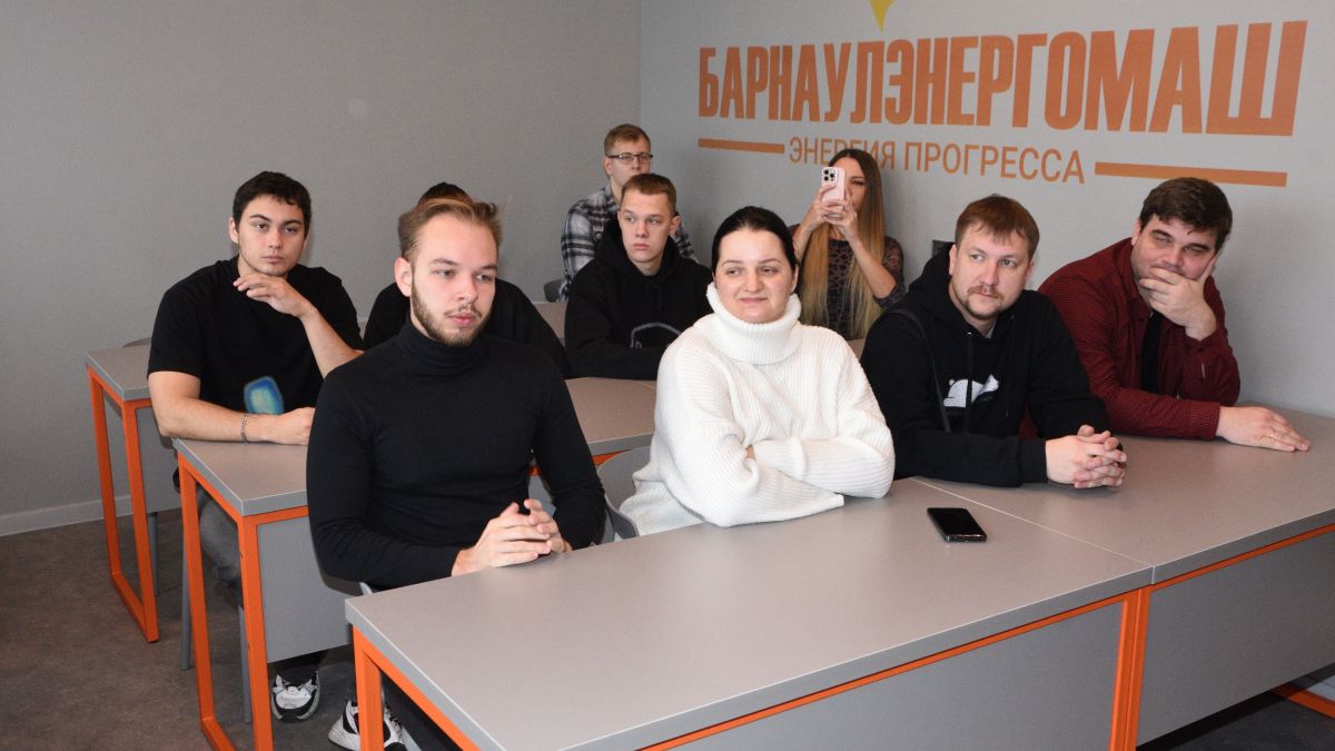 "Барнаулэнергомаш" модернизировал учебную аудиторию для будущих инженеров-энергетиков
