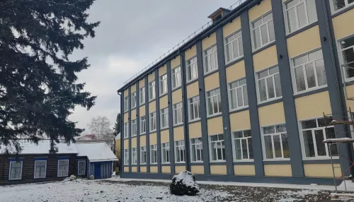Мэр Горно-Алтайска проверила, как завершается капремонт лицея №1