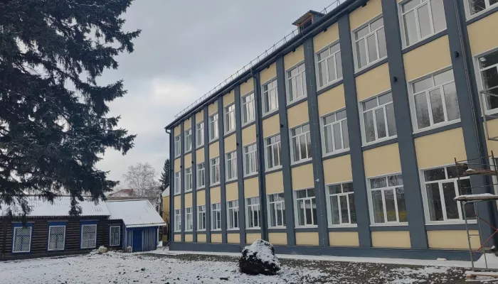 Мэр Горно-Алтайска проверила, как завершается капремонт лицея №1